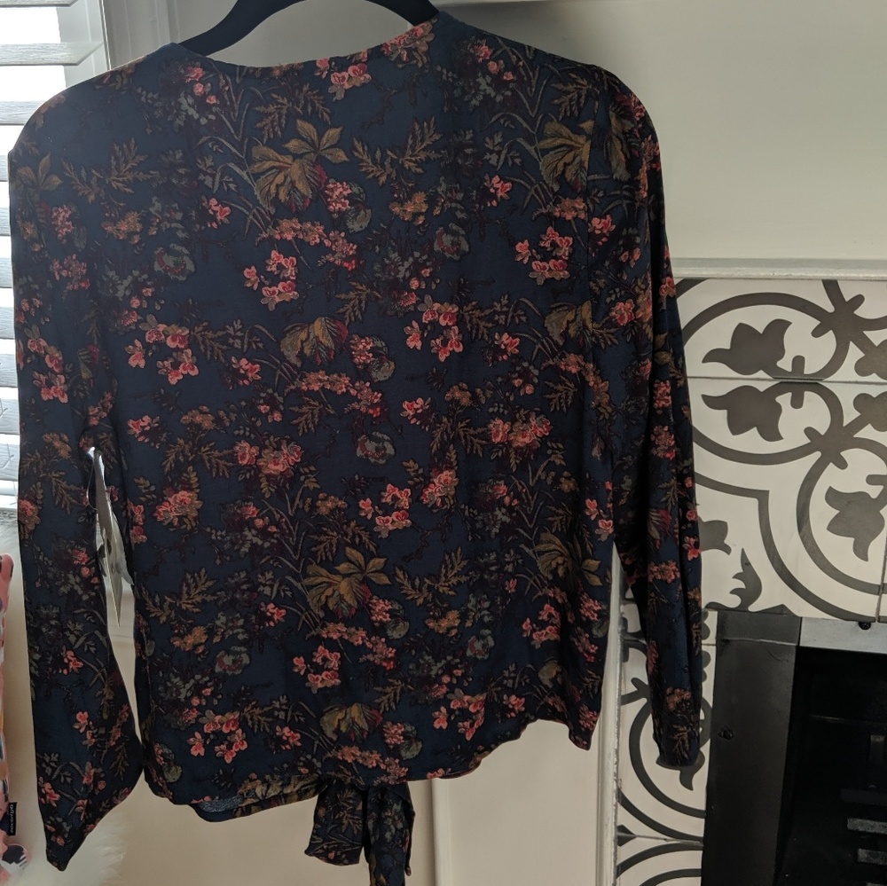 Nwt Hinge Button Down Tie Front Blouse - image 4